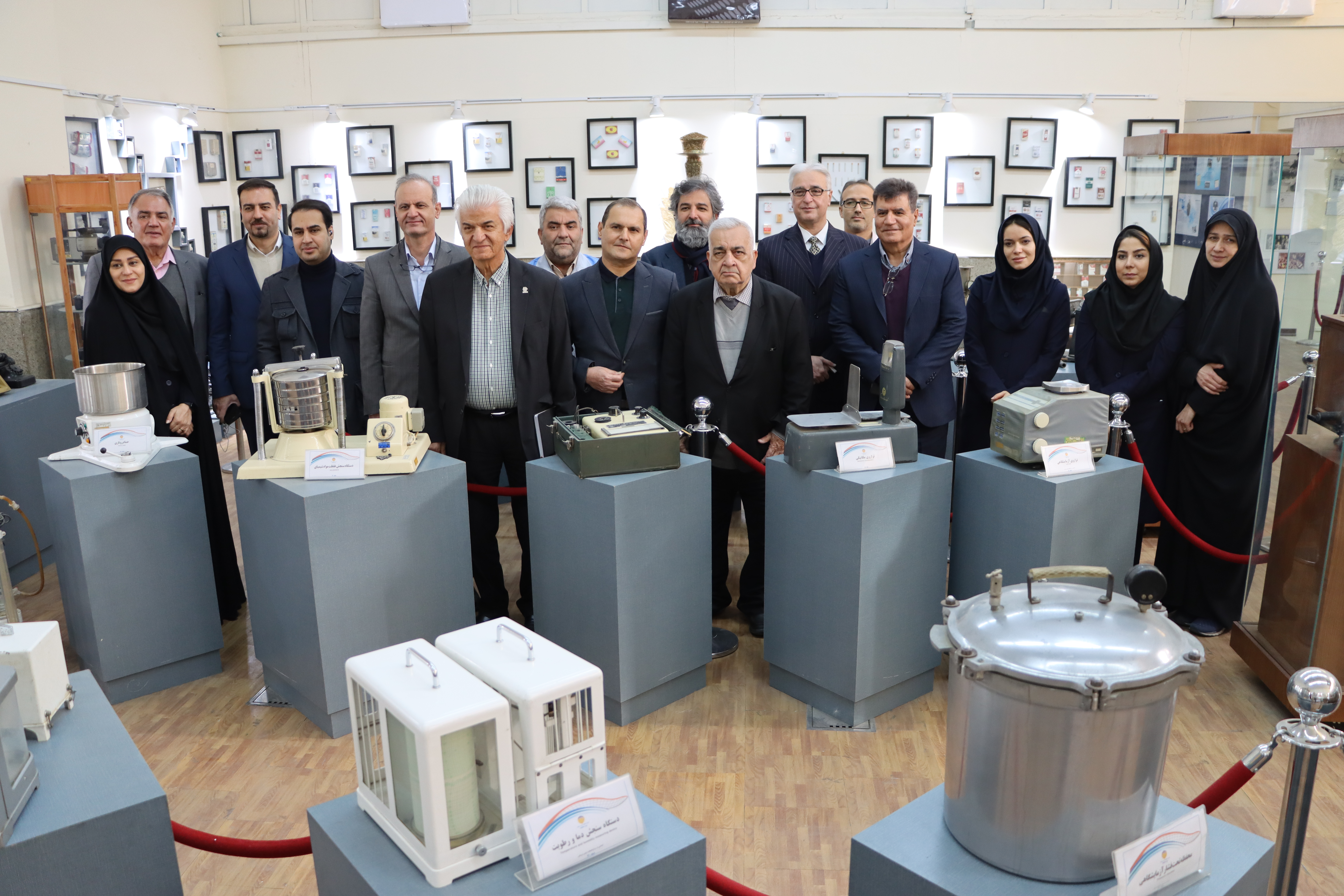 گزارش تصویری بازدید اعضای کمیسیون صنعت و معدن اتاق بازرگانی، صنایع، معادن و کشاورزی تهران از موزه و خط تولید شرکت دخانیات