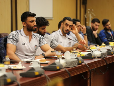 مدیرعامل شرکت دخانیات ایران با اعضا و کادر فنی تیم والیبال دخانیات دیدار کرد 