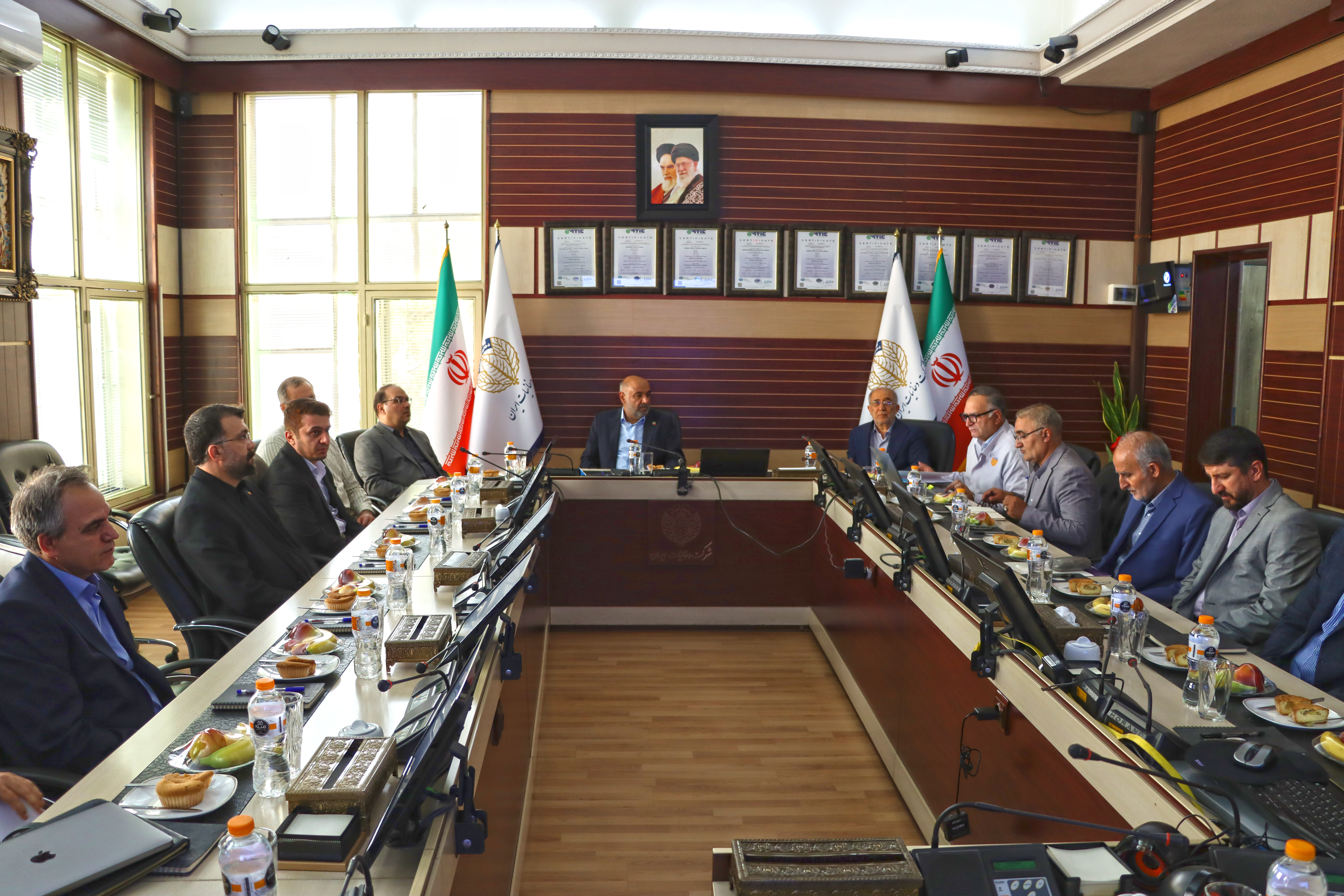 لزوم حل و فصل مسائل کلان دخانیات با مساعدت همه دستگاه‌های مرتبط 