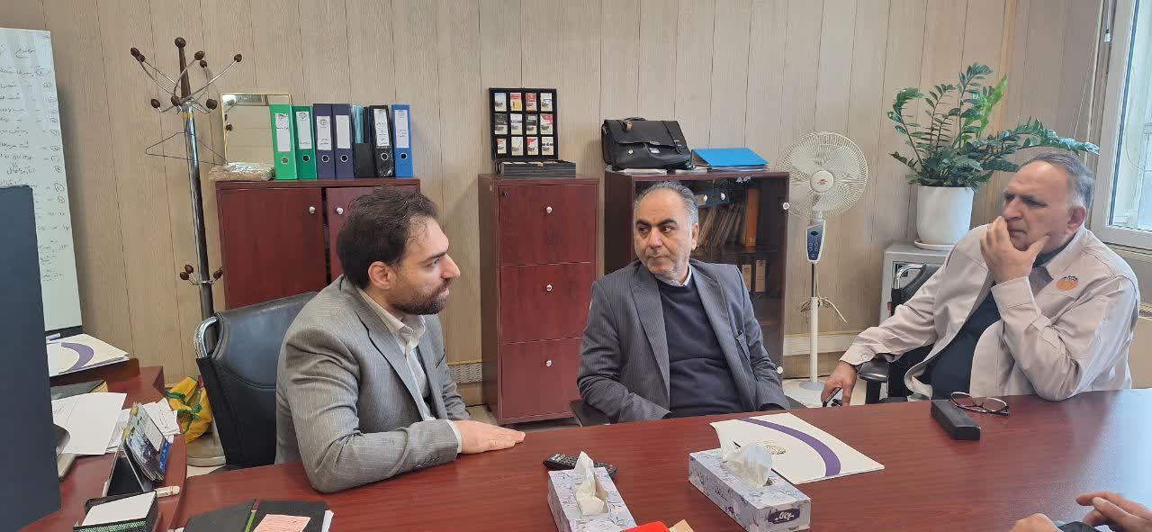 بازدید مدیرعامل و نایب رئیس هیئت مدیره شرکت دخانیات ایران از بخش‌های مختلف ستاد